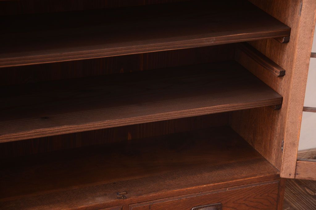 アンティーク家具　格子扉!古いナラ材の和製アンティーク戸棚(収納棚・本箱)