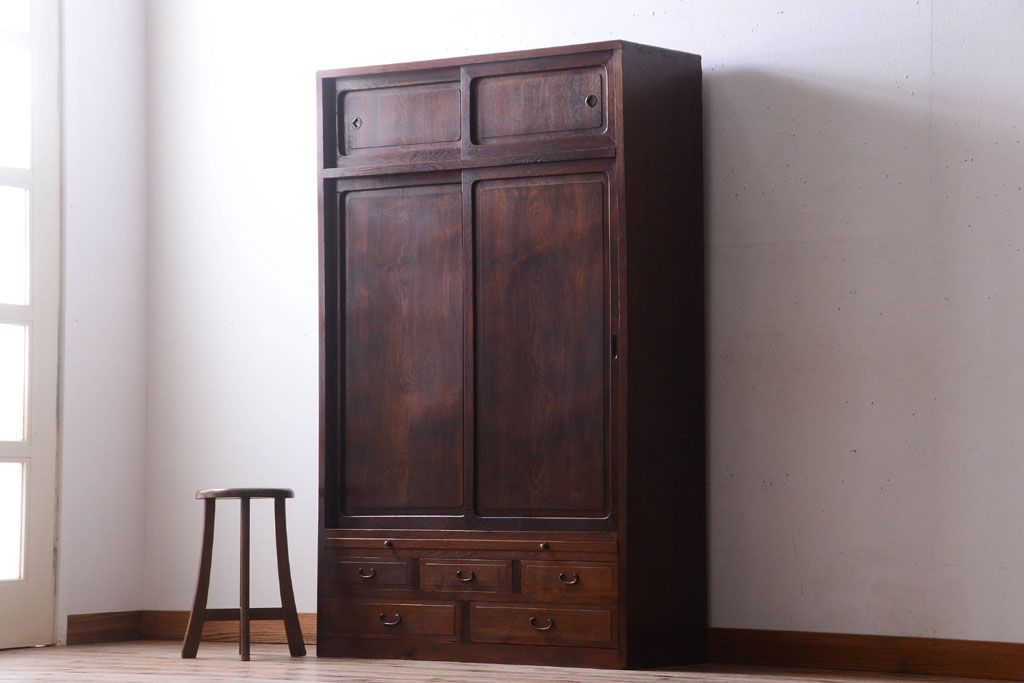 アンティーク家具　三方栓材製　和製アンティークの引き出し・作業台付き戸棚