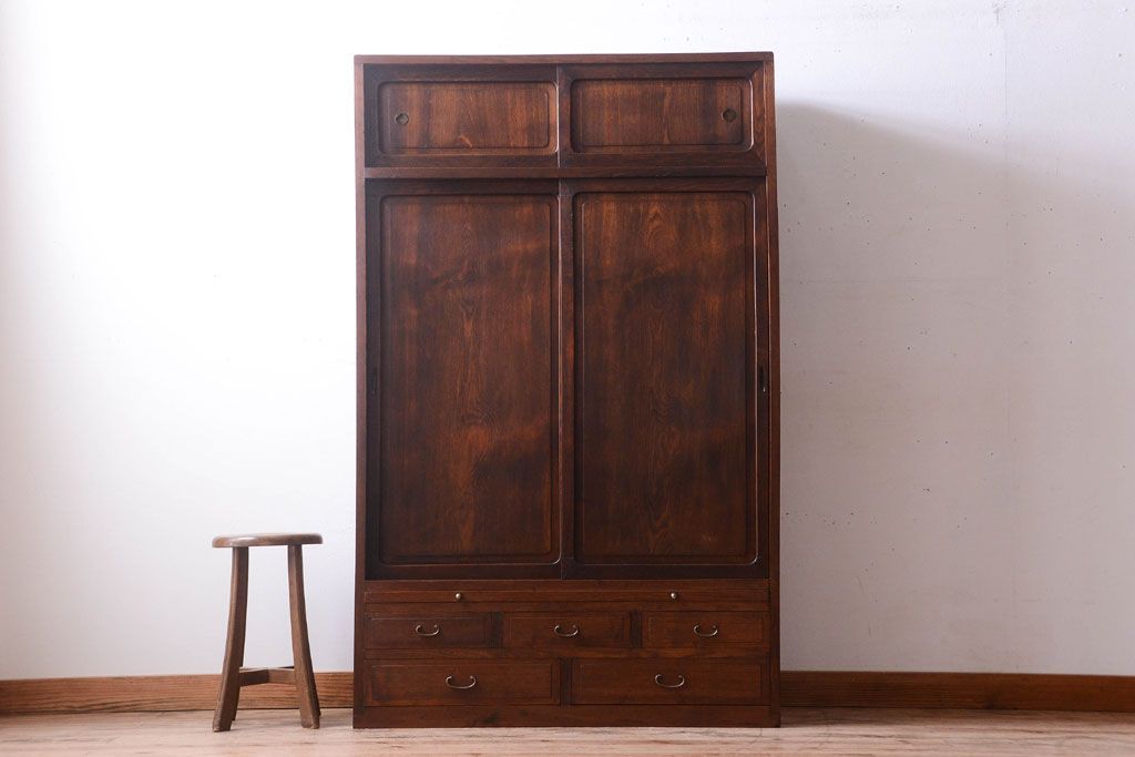 アンティーク家具　三方栓材製　和製アンティークの引き出し・作業台付き戸棚