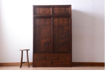 アンティーク家具　三方栓材製　和製アンティークの引き出し・作業台付き戸棚