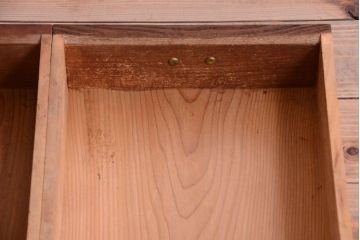 アンティーク家具　三方栓材製　和製アンティークの引き出し・作業台付き戸棚