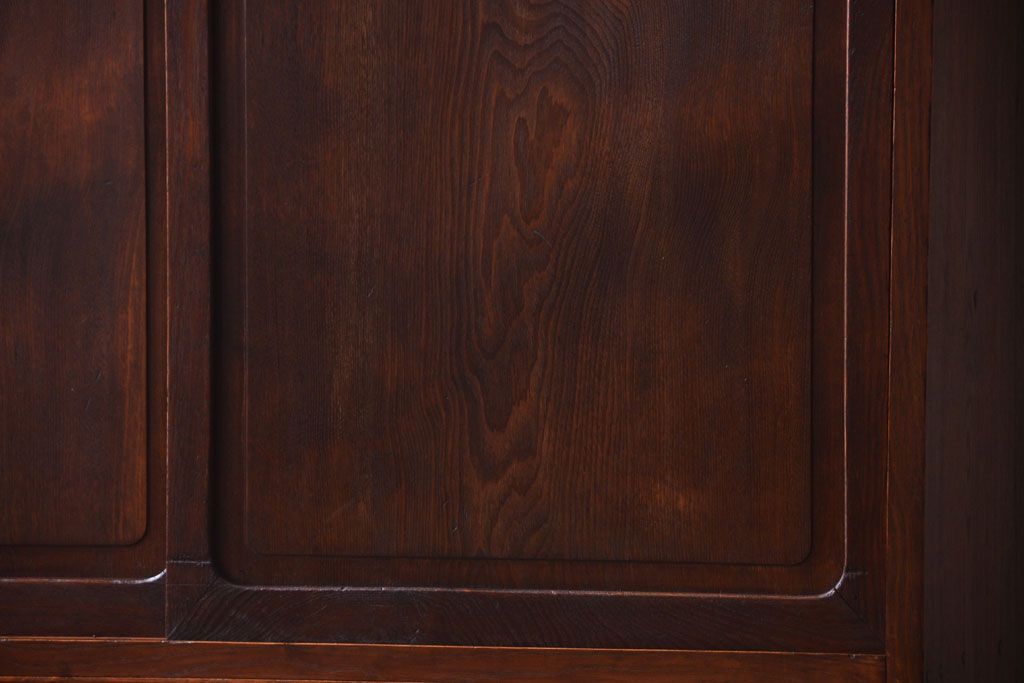 アンティーク家具　三方栓材製　和製アンティークの引き出し・作業台付き戸棚