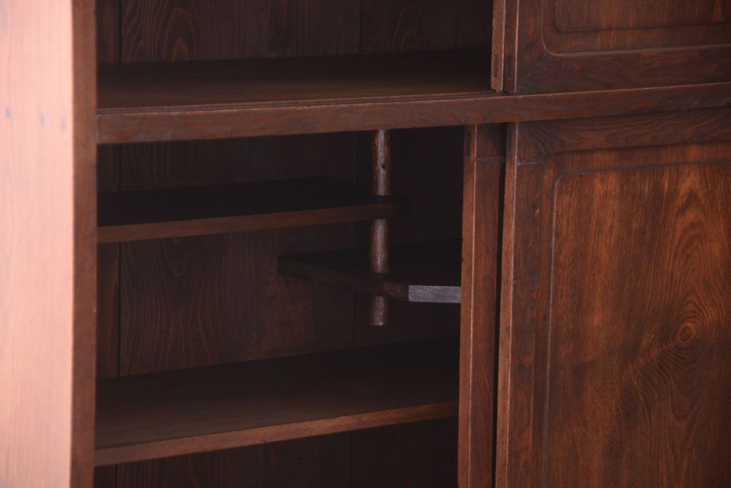 アンティーク家具　三方栓材製　和製アンティークの引き出し・作業台付き戸棚