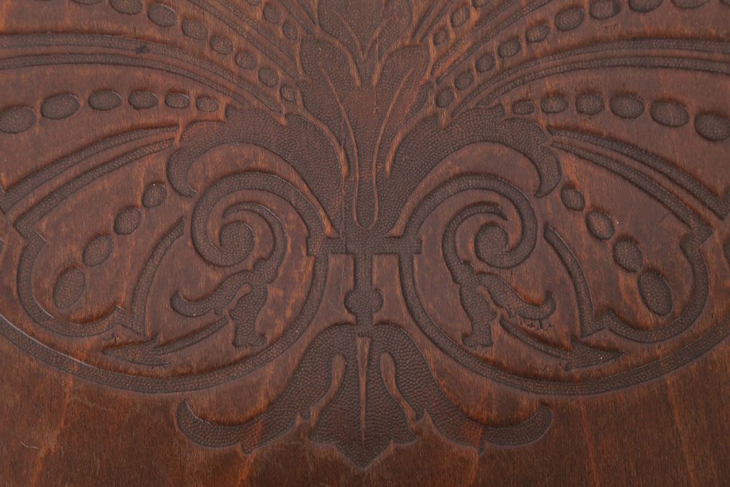 アンティーク雑貨　MUNDUS and J&J Kohn(ムンダス&ヤコブ・ヨゼフコーン)　海外アンティークの上品なベントウッドアームチェア(1)