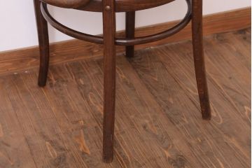 アンティーク雑貨　MUNDUS and J&J Kohn(ムンダス&ヤコブ・ヨゼフコーン)　海外アンティークの上品なベントウッドアームチェア(1)