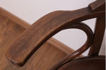 アンティーク雑貨　MUNDUS and J&J Kohn(ムンダス&ヤコブ・ヨゼフコーン)　海外アンティークの上品なベントウッドアームチェア(2)