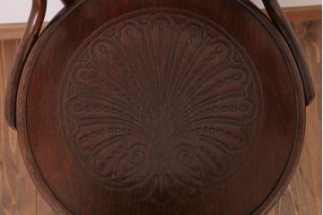 アンティーク雑貨　MUNDUS and J&J Kohn(ムンダス&ヤコブ・ヨゼフコーン)　海外アンティークの上品なベントウッドアームチェア(2)