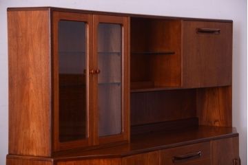 ヴィンテージ家具　G-PLAN  北欧ビンテージ　チーク材のサイドキャビネット(サイドボード・収納棚)