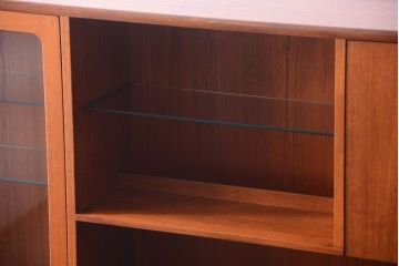 ヴィンテージ家具　G-PLAN  北欧ビンテージ　チーク材のサイドキャビネット(サイドボード・収納棚)