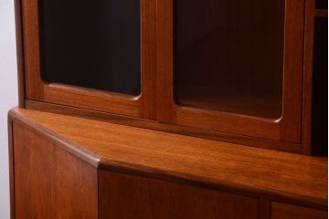 ヴィンテージ家具　G-PLAN  北欧ビンテージ　チーク材のサイドキャビネット(サイドボード・収納棚)