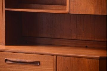 ヴィンテージ家具　G-PLAN  北欧ビンテージ　チーク材のサイドキャビネット(サイドボード・収納棚)