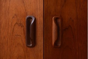 ヴィンテージ家具　G-PLAN  北欧ビンテージ　チーク材のサイドキャビネット(サイドボード・収納棚)