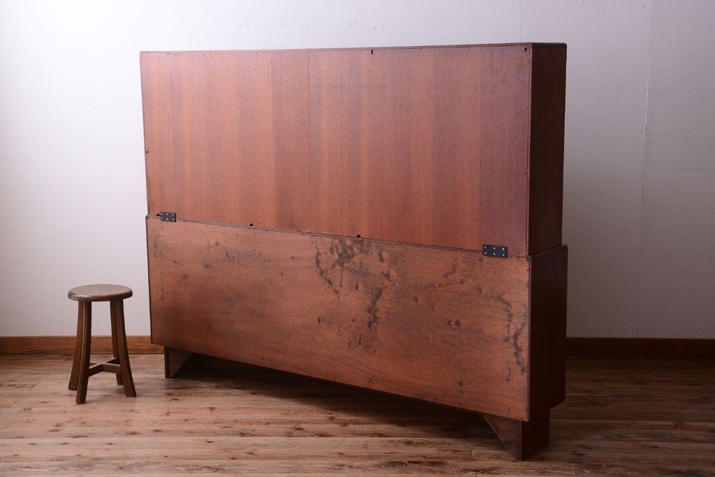 ヴィンテージ家具　G-PLAN  北欧ビンテージ　チーク材のサイドキャビネット(サイドボード・収納棚)