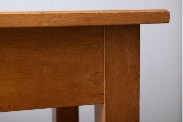 アンティーク家具　オーク材製!イギリスアンティークのお洒落なサイドテーブル
