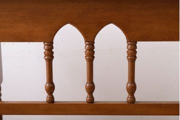 アンティーク家具　オーク材製!イギリスアンティークのお洒落なサイドテーブル