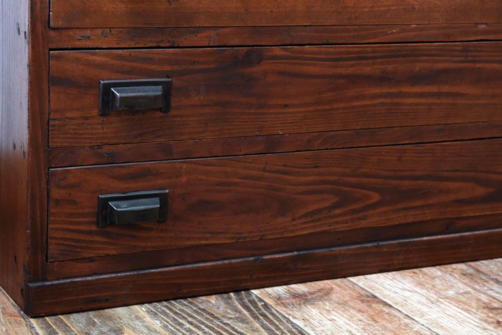 アンティーク家具　小ぶりな古い木のアンティーク薬箪笥