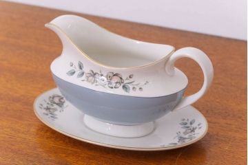 アンティーク雑貨　ROYAL DOULTON(ロイヤルドルトン)　ROSE ELEGANS(ローズ・エレガンス)　グレービーボート(ソースボート)(洋食器)