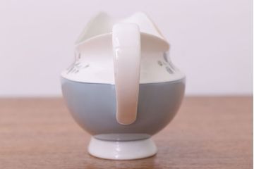 アンティーク雑貨　ROYAL DOULTON(ロイヤルドルトン)　ROSE ELEGANS(ローズ・エレガンス)　グレービーボート(ソースボート)(洋食器)