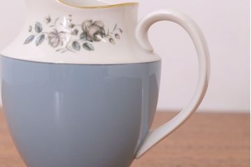 アンティーク雑貨　【T様ご成約済・ご決済用】ROYAL DOULTON(ロイヤルドルトン)　ROSE ELEGANS(ローズ・エレガンス)　ミルクジャグ(洋食器)