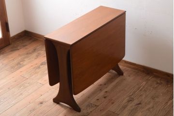 ヴィンテージ家具　北欧ビンテージ　G-PLAN　チーク材のエクステンションテーブル(2)