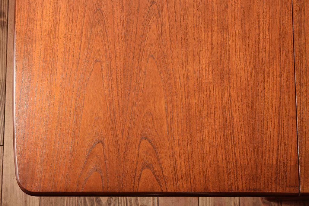 ヴィンテージ家具　北欧ビンテージ　G-PLAN　チーク材のエクステンションテーブル(2)