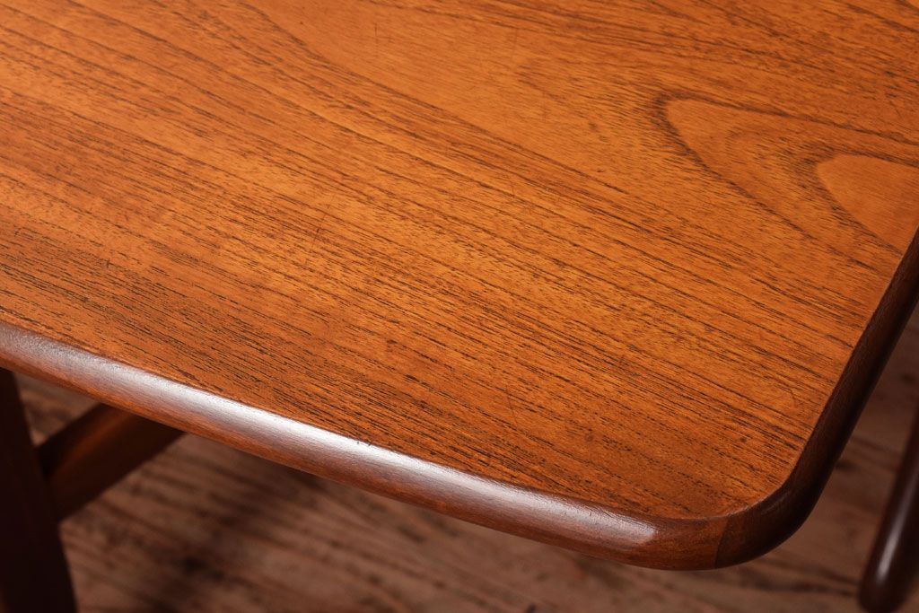 ヴィンテージ家具　北欧ビンテージ　G-PLAN　チーク材のエクステンションテーブル(2)