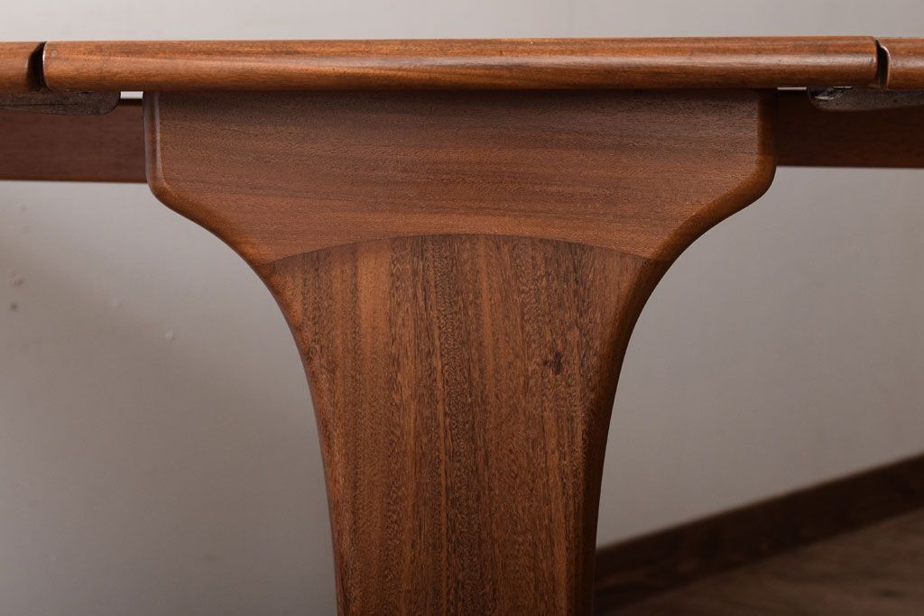 ヴィンテージ家具　北欧ビンテージ　G-PLAN　チーク材のエクステンションテーブル(2)