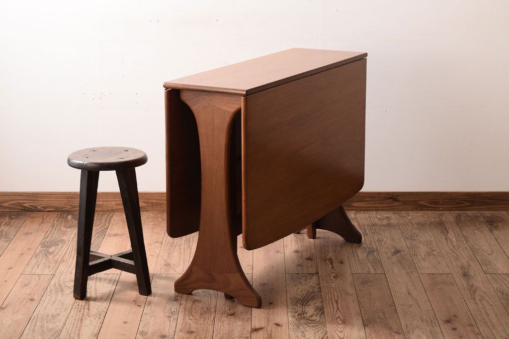 ヴィンテージ家具　北欧ビンテージ　G-PLAN　チーク材のエクステンションテーブル(2)