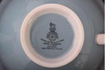 ROYAL DOULTON(ロイヤルドルトン)　ROSE ELEGANS(ローズ・エレガンス)　カップ&ソーサー4客セット(洋食器)(1)