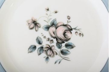 ROYAL DOULTON(ロイヤルドルトン)　ROSE ELEGANS(ローズ・エレガンス)　ティープレート4枚(皿・洋食器)