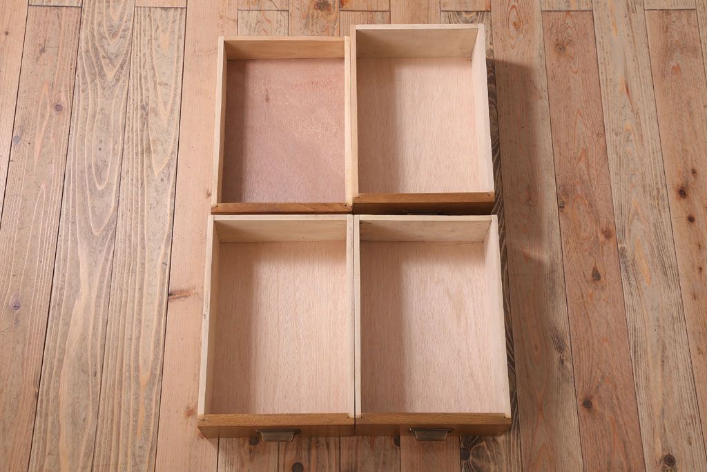 レトロ家具　和製アンティーク　ナラ材・ブナ材製　昭和レトロな薄型の片袖机(デスク)