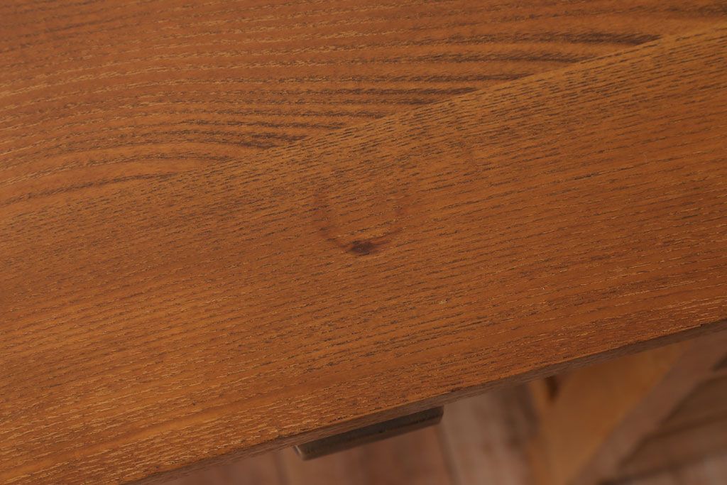 レトロ家具　和製アンティーク　ナラ材・ブナ材製　昭和レトロな薄型の片袖机(デスク)