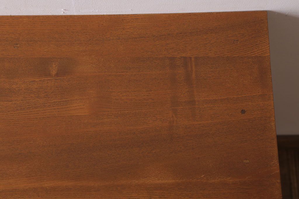 レトロ家具　和製アンティーク　ナラ材・ブナ材製　昭和レトロな薄型の片袖机(デスク)