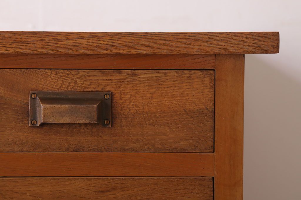 レトロ家具　和製アンティーク　ナラ材・ブナ材製　昭和レトロな薄型の片袖机(デスク)