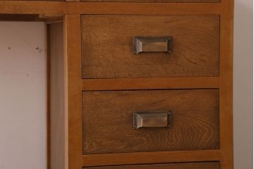 レトロ家具　和製アンティーク　ナラ材・ブナ材製　昭和レトロな薄型の片袖机(デスク)