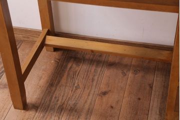 レトロ家具　和製アンティーク　ナラ材・ブナ材製　昭和レトロな薄型の片袖机(デスク)