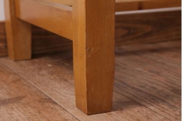 レトロ家具　和製アンティーク　ナラ材・ブナ材製　昭和レトロな薄型の片袖机(デスク)