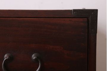 アンティーク家具　シンプルデザイン　古民具・骨董　丸金具付きの時代箪笥ローボード(1)