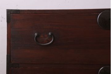 アンティーク家具　シンプルデザイン　古民具・骨董　丸金具付きの時代箪笥ローボード(1)