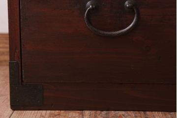 アンティーク家具　シンプルデザイン　古民具・骨董　丸金具付きの時代箪笥ローボード(1)
