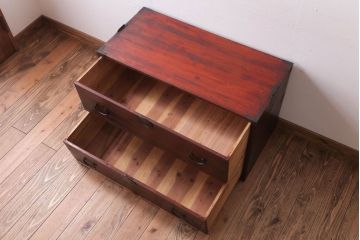 アンティーク家具　シンプルデザイン　古民具・骨董　丸金具付きの時代箪笥ローボード(2)