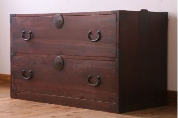 アンティーク家具　シンプルデザイン　古民具・骨董　丸金具付きの時代箪笥ローボード(2)