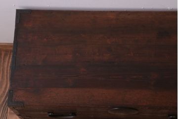 アンティーク家具　シンプル　丸金具付きの和製アンティーク衣装箪笥(時代箪笥ローボード)(3)