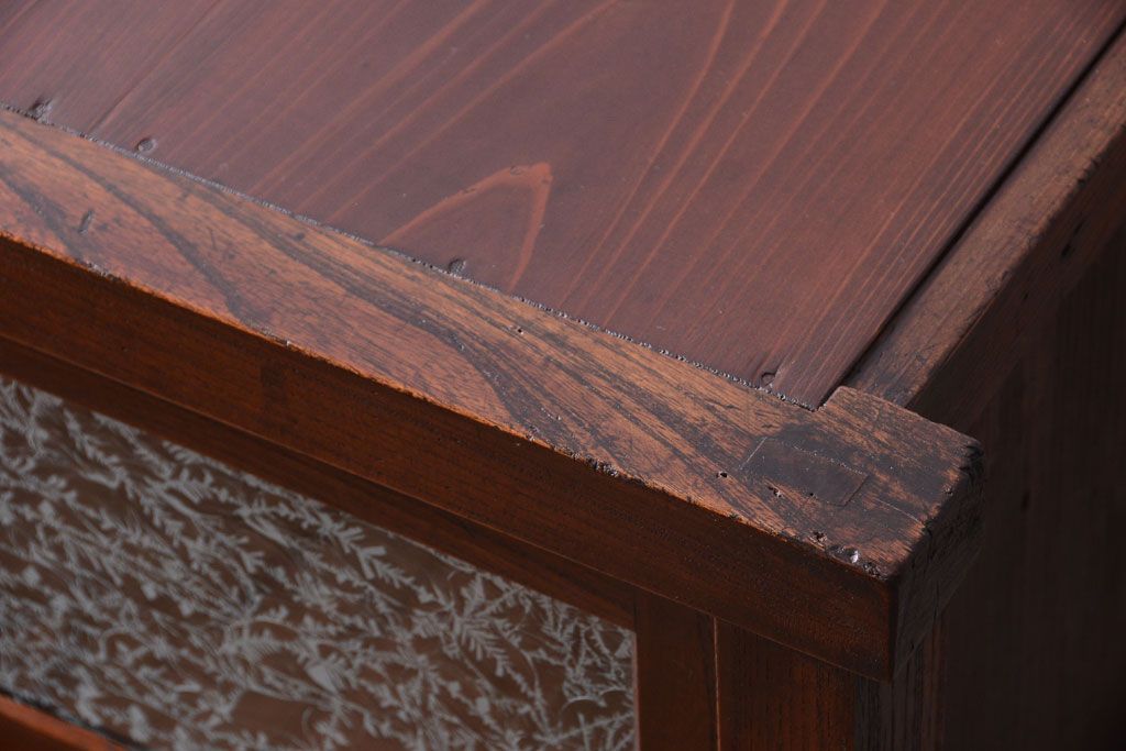 アンティーク家具　結霜ガラス入り!　古民具・骨董　前面欅材の上品なアンティーク茶箪笥