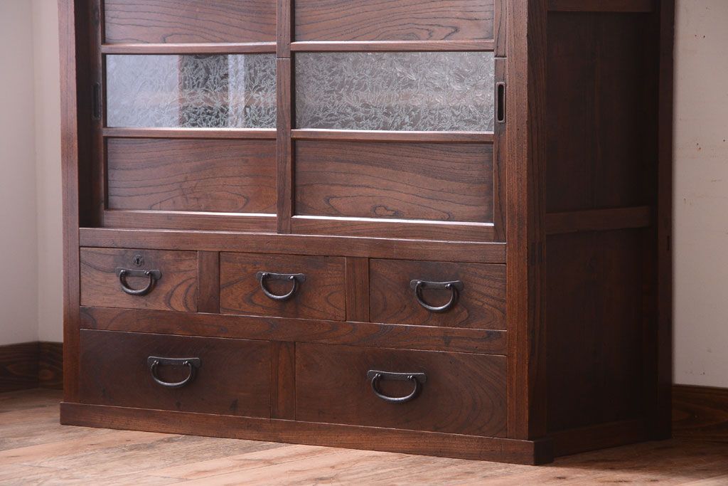 アンティーク家具　結霜ガラス入り!　古民具・骨董　前面欅材の上品なアンティーク茶箪笥