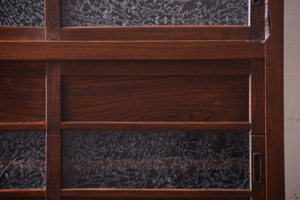 アンティーク家具　結霜ガラス入り!　古民具・骨董　前面欅材の上品なアンティーク茶箪笥