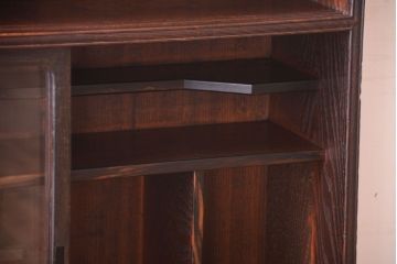 アンティーク家具　古い木の上品な和製アンティーク茶箪笥(茶棚)