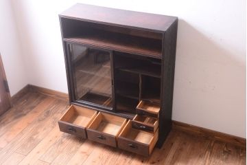 アンティーク家具　古い木の上品な和製アンティーク茶箪笥(茶棚)
