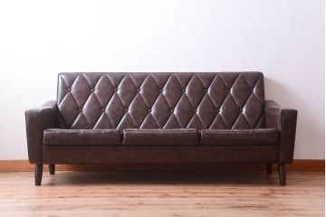 ヴィンテージ家具　ブランド家具　ビンテージカリモク　上品な3人掛けソファ
