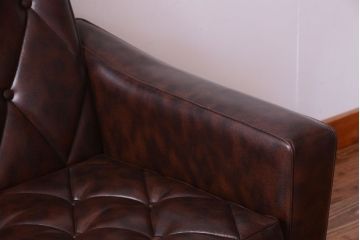 ヴィンテージ家具　ブランド家具　ビンテージカリモク　上品な3人掛けソファ